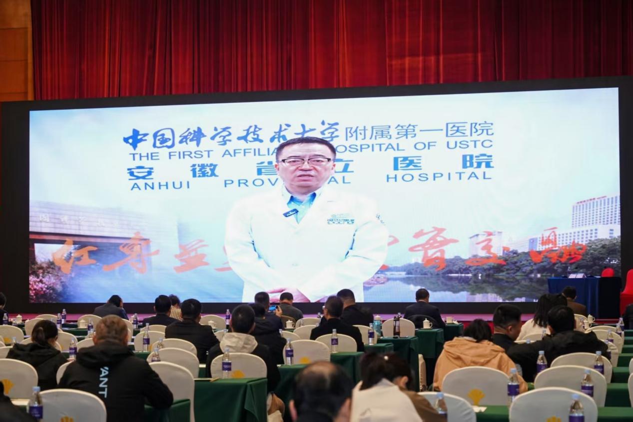 d8a4de15915e3612817ace00b555a43