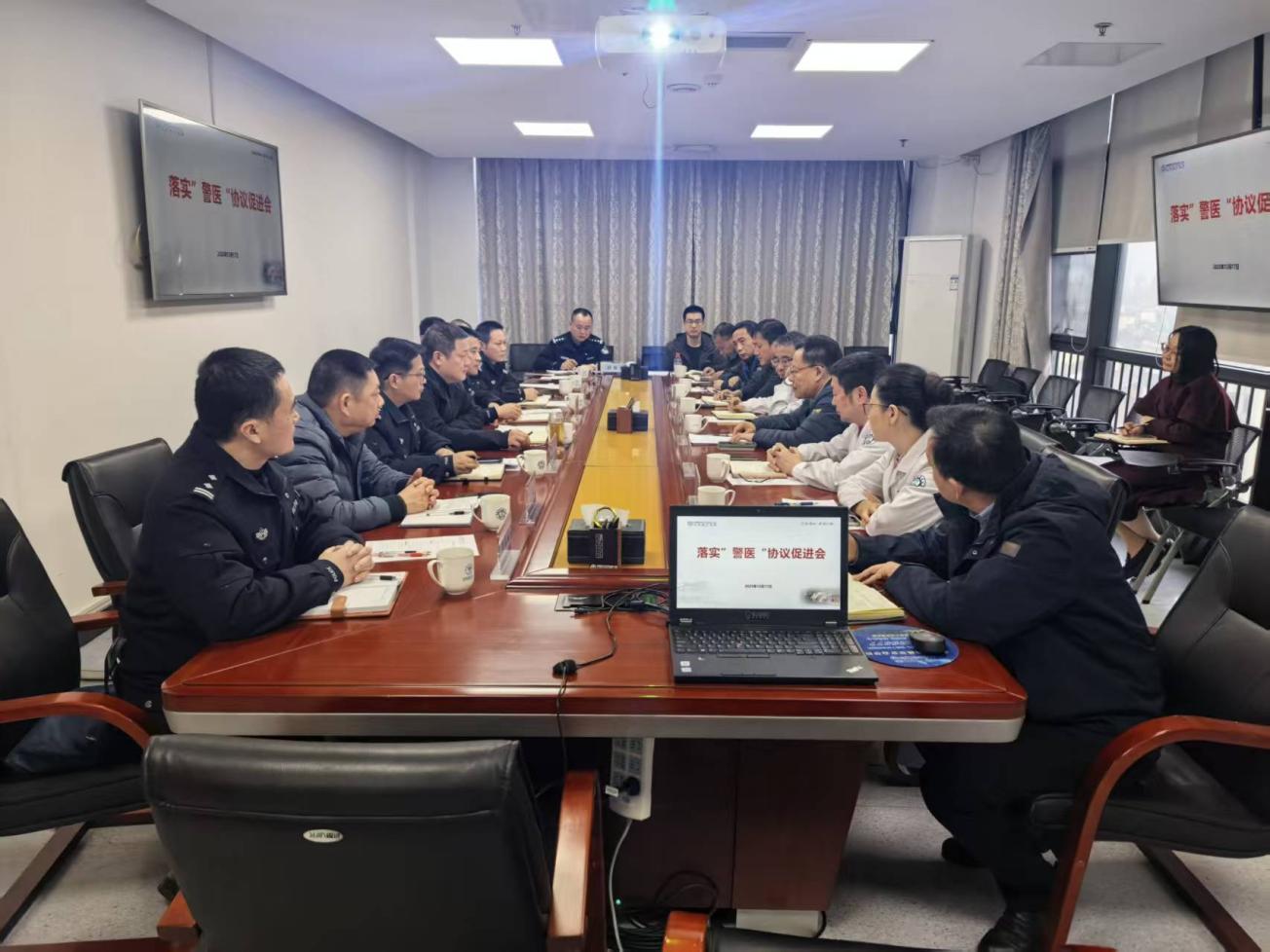 41ab8a75a82c3ae51a2a96299cc4cbcf