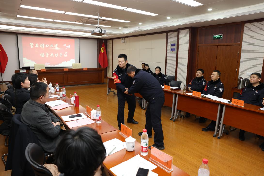 0c2cda8d551ffc1acead9912cc9d3196