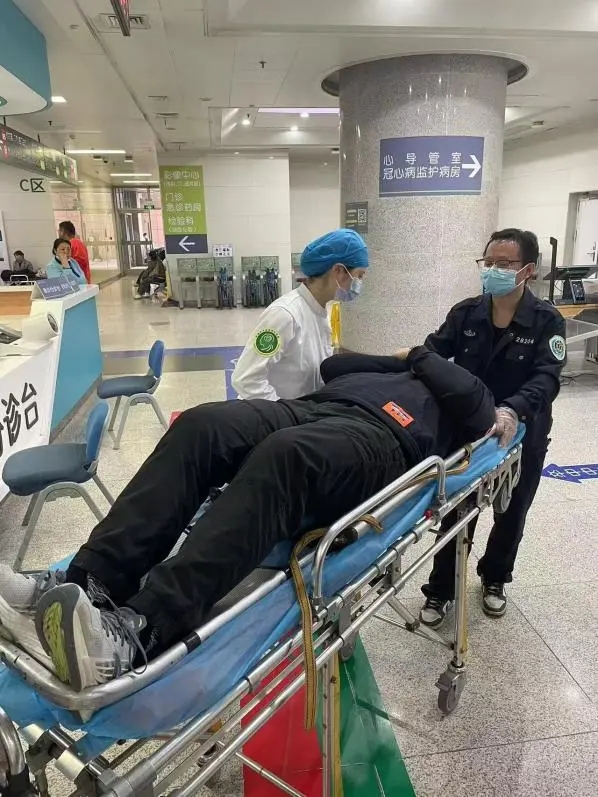 85a5d2125ba3efc31103653f534d04c9